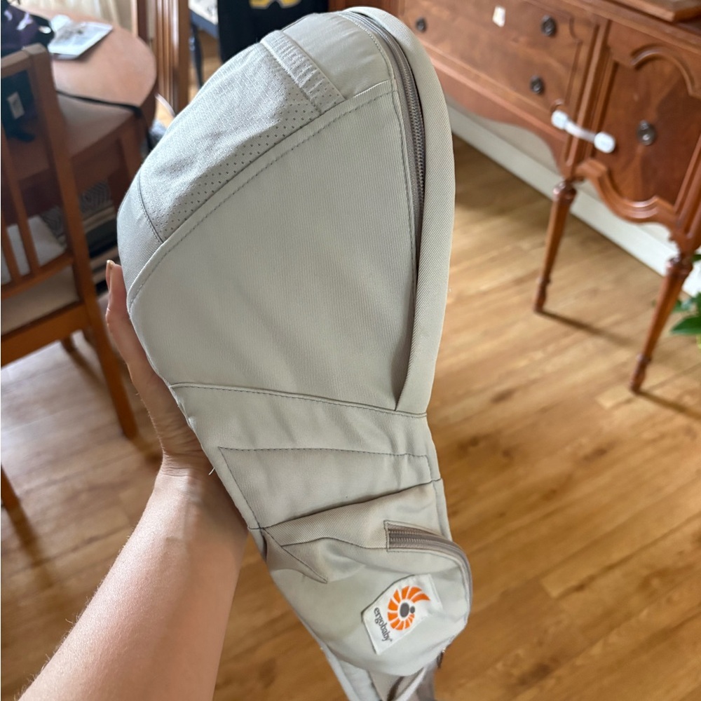 Ergo any grey hip carrier